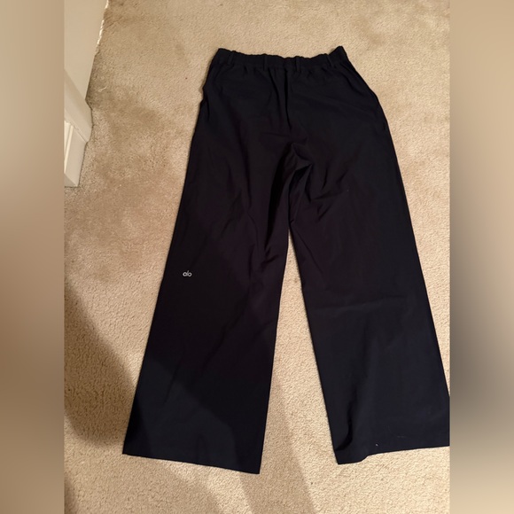 NWOT ALO HIGH WAIST PURSUIT TROUSER SIZE M - Picture 3 of 5